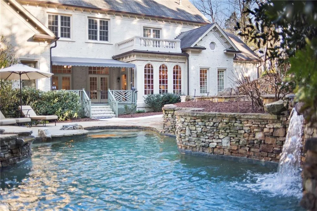 5620 Claire Rose Lane, Sandy Springs, Georgia 30327, 6 Bedrooms Bedrooms, ,5 BathroomsBathrooms,Residential,Sold,5620 Claire Rose Lane,6833976