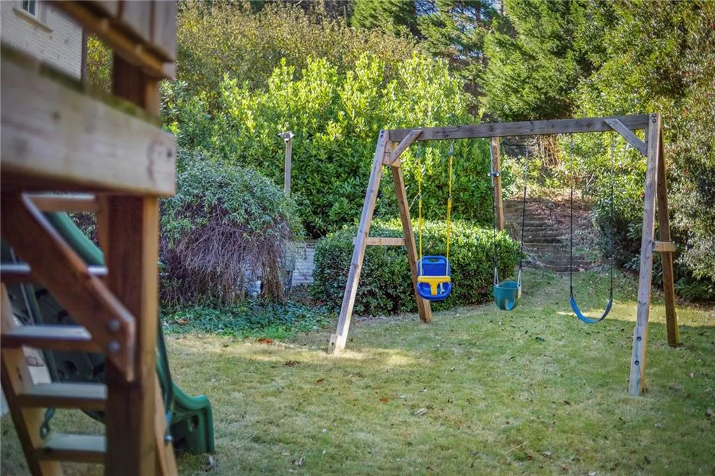 5620 Claire Rose Lane, Sandy Springs, Georgia 30327, 6 Bedrooms Bedrooms, ,5 BathroomsBathrooms,Residential,Sold,5620 Claire Rose Lane,6833976