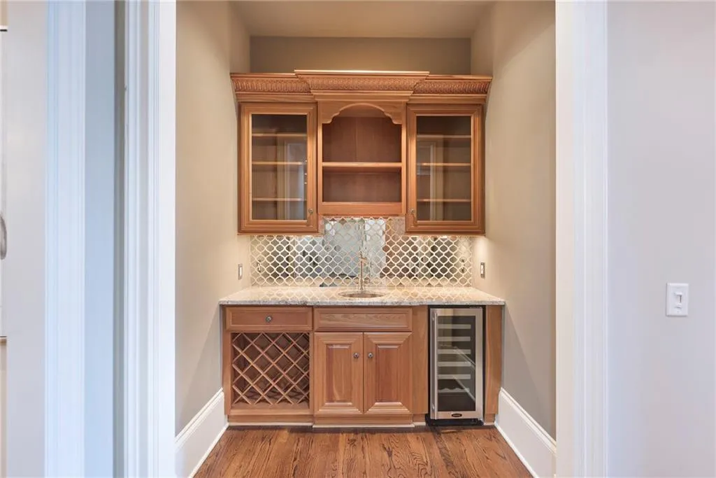 5620 Claire Rose Lane, Sandy Springs, Georgia 30327, 6 Bedrooms Bedrooms, ,5 BathroomsBathrooms,Residential,Sold,5620 Claire Rose Lane,6833976