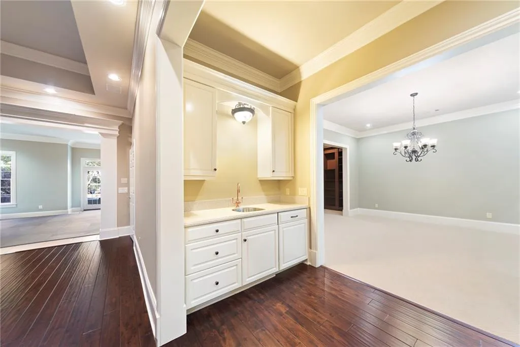 5620 Claire Rose Lane, Sandy Springs, Georgia 30327, 6 Bedrooms Bedrooms, ,5 BathroomsBathrooms,Residential,Sold,5620 Claire Rose Lane,6833976