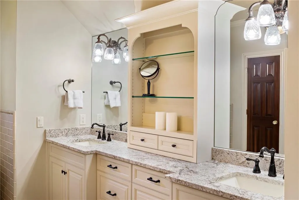 5620 Claire Rose Lane, Sandy Springs, Georgia 30327, 6 Bedrooms Bedrooms, ,5 BathroomsBathrooms,Residential,Sold,5620 Claire Rose Lane,6833976