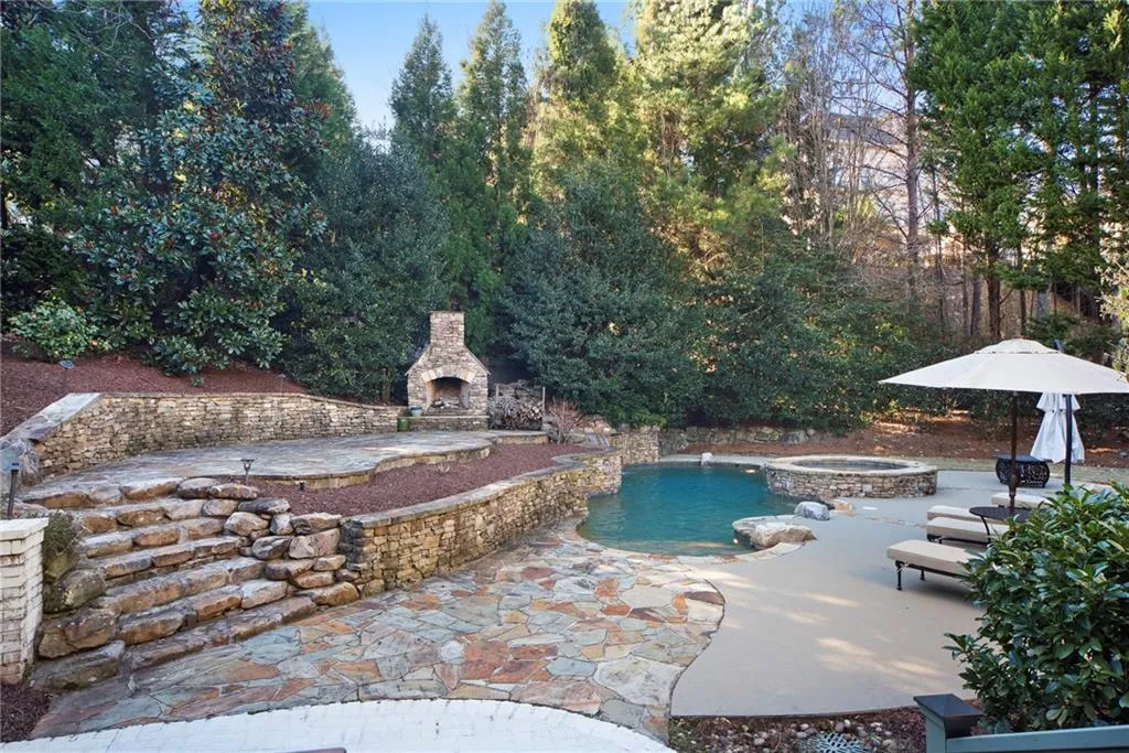 5620 Claire Rose Lane, Sandy Springs, Georgia 30327, 6 Bedrooms Bedrooms, ,5 BathroomsBathrooms,Residential,Sold,5620 Claire Rose Lane,6833976