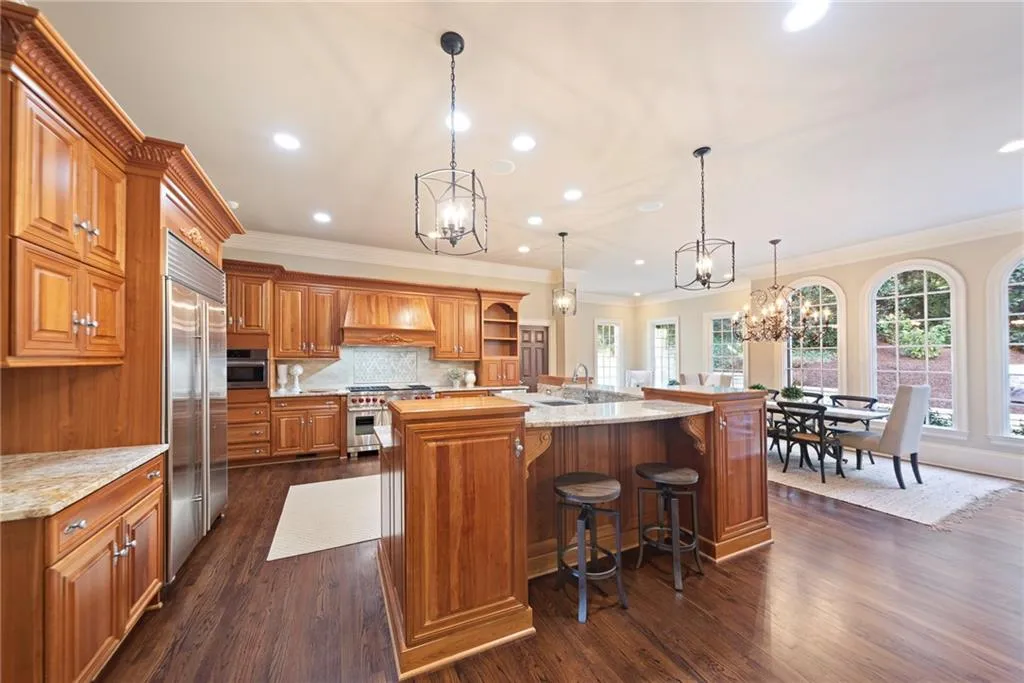 5620 Claire Rose Lane, Sandy Springs, Georgia 30327, 6 Bedrooms Bedrooms, ,5 BathroomsBathrooms,Residential,Sold,5620 Claire Rose Lane,6833976