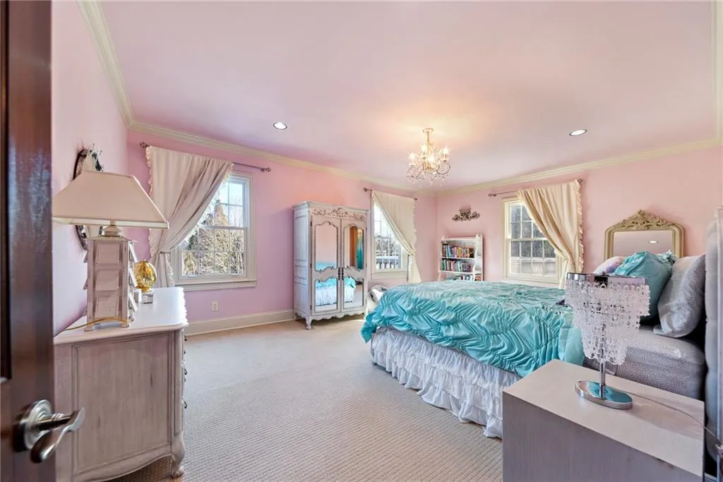 5620 Claire Rose Lane, Sandy Springs, Georgia 30327, 6 Bedrooms Bedrooms, ,5 BathroomsBathrooms,Residential,Sold,5620 Claire Rose Lane,6833976