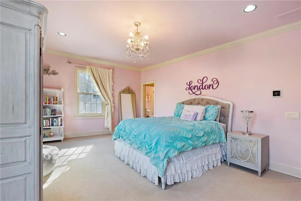 5620 Claire Rose Lane, Sandy Springs, Georgia 30327, 6 Bedrooms Bedrooms, ,5 BathroomsBathrooms,Residential,Sold,5620 Claire Rose Lane,6833976