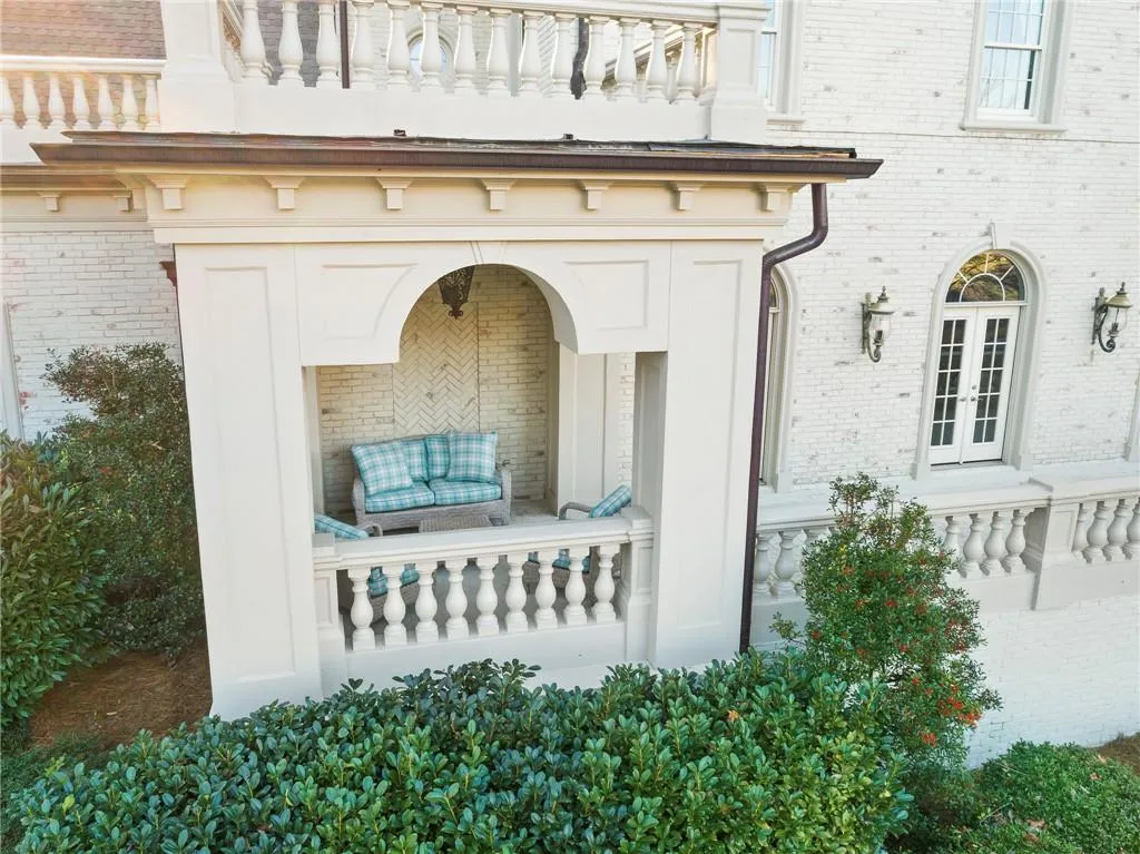 5620 Claire Rose Lane, Sandy Springs, Georgia 30327, 6 Bedrooms Bedrooms, ,5 BathroomsBathrooms,Residential,Sold,5620 Claire Rose Lane,6833976