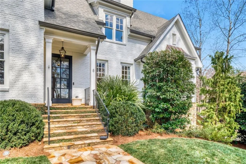 8 W Wieuca Road Ne, Atlanta, Georgia 30342, 7 Bedrooms Bedrooms, 0 ,6 BathroomsBathrooms,Residential,Sold,8 W Wieuca Road Ne,7723891