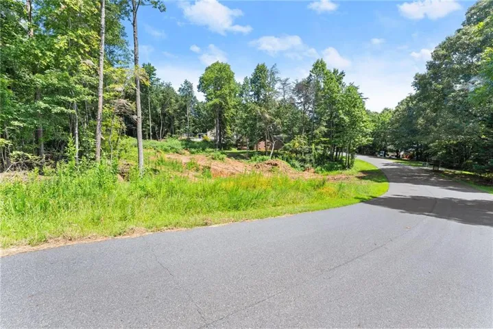 8690 Bayhill Drive, Gainesville, Georgia 30506