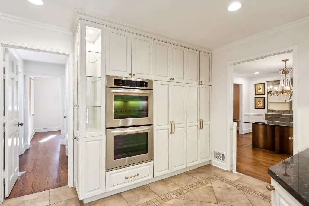 5510 Shiver Summit, Atlanta, Georgia 30342, 5 Bedrooms Bedrooms, ,3 BathroomsBathrooms,Residential,Sold,5510 Shiver Summit,7387327
