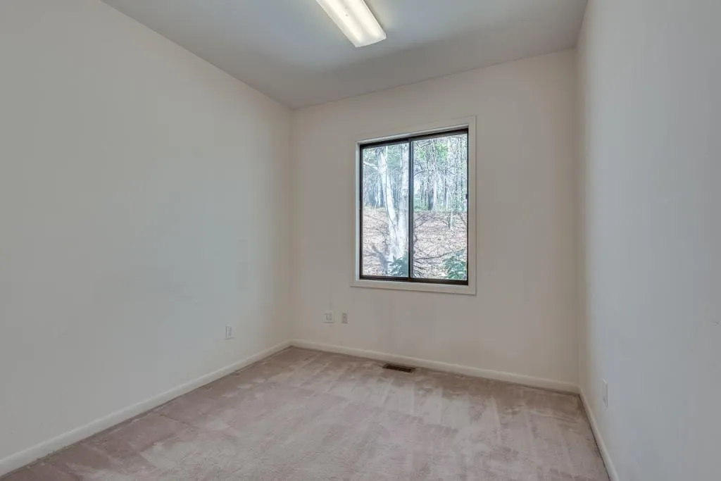 1400 Indian Trail, Sandy Springs, Georgia 30327, 3 Bedrooms Bedrooms, ,3 BathroomsBathrooms,Residential,Sold,1400 Indian Trail,7030081