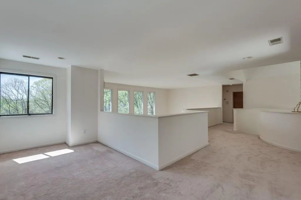 1400 Indian Trail, Sandy Springs, Georgia 30327, 3 Bedrooms Bedrooms, ,3 BathroomsBathrooms,Residential,Sold,1400 Indian Trail,7030081