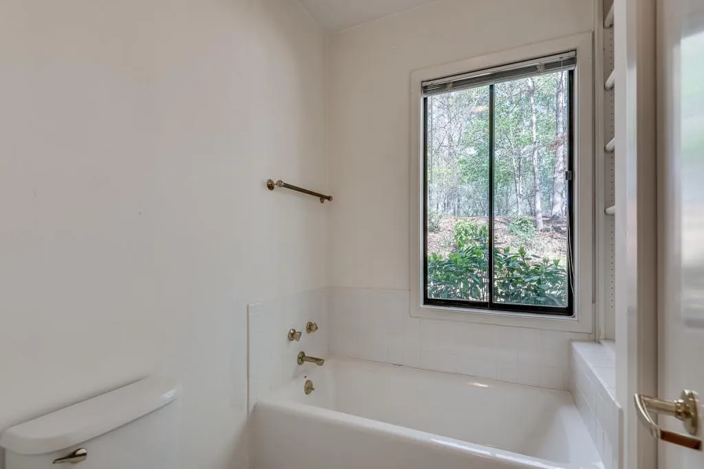 1400 Indian Trail, Sandy Springs, Georgia 30327, 3 Bedrooms Bedrooms, ,3 BathroomsBathrooms,Residential,Sold,1400 Indian Trail,7030081