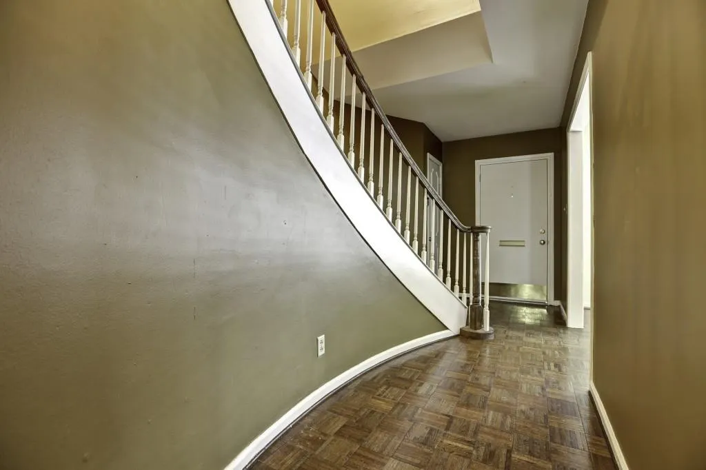 5400 Roswell Road Unit I-4, Atlanta, Georgia 30342, 3 Bedrooms Bedrooms, ,2 BathroomsBathrooms,Residential,Sold,5400 Roswell Road Unit I-4,5725925