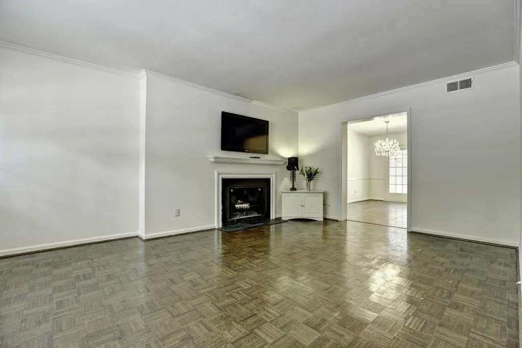 5400 Roswell Road Unit I-4, Atlanta, Georgia 30342, 3 Bedrooms Bedrooms, ,2 BathroomsBathrooms,Residential,Sold,5400 Roswell Road Unit I-4,5725925