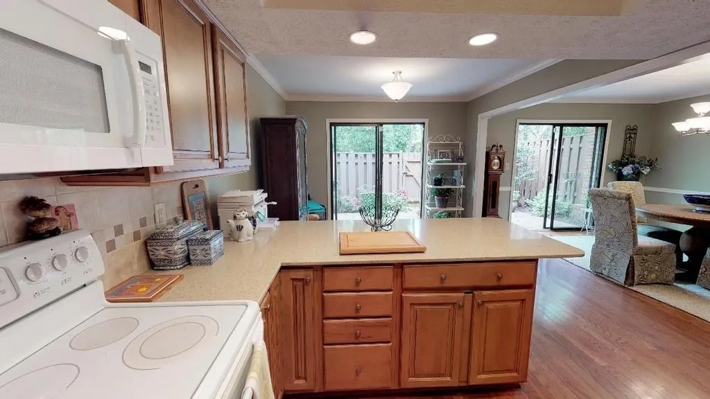436 The North Chace Ne, Atlanta, Georgia 30328, 3 Bedrooms Bedrooms, ,2 BathroomsBathrooms,Residential,Sold,436 The North Chace Ne,6534648