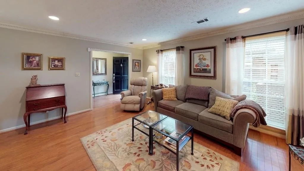 436 The North Chace Ne, Atlanta, Georgia 30328, 3 Bedrooms Bedrooms, ,2 BathroomsBathrooms,Residential,Sold,436 The North Chace Ne,6534648