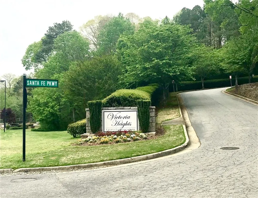 7103 Santa Fe Parkway, Sandy Springs, Georgia 30350, 2 Bedrooms Bedrooms, ,2 BathroomsBathrooms,Residential,Sold,7103 Santa Fe Parkway,6536396