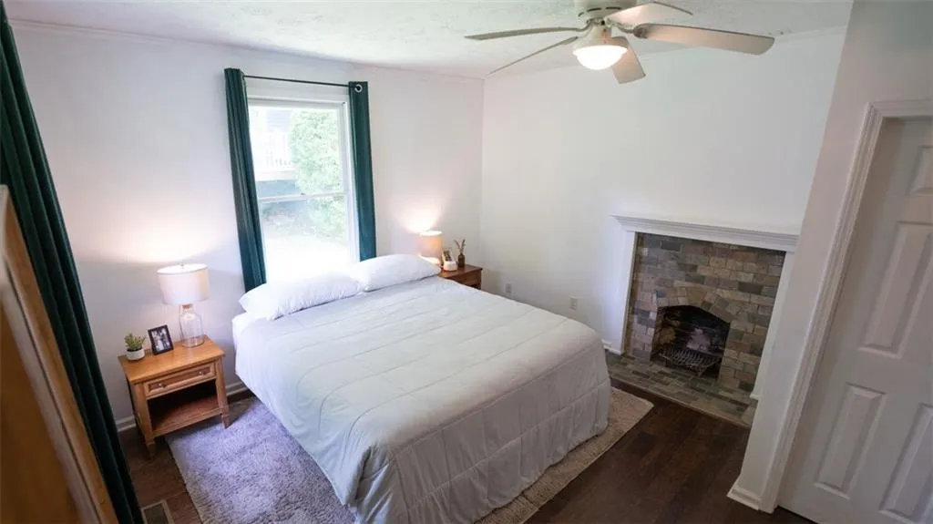 2881 Parrott Avenue Nw, Atlanta, Georgia 30318, 2 Bedrooms Bedrooms, ,2 BathroomsBathrooms,Residential,For Sale,2881 Parrott Avenue Nw,7568713