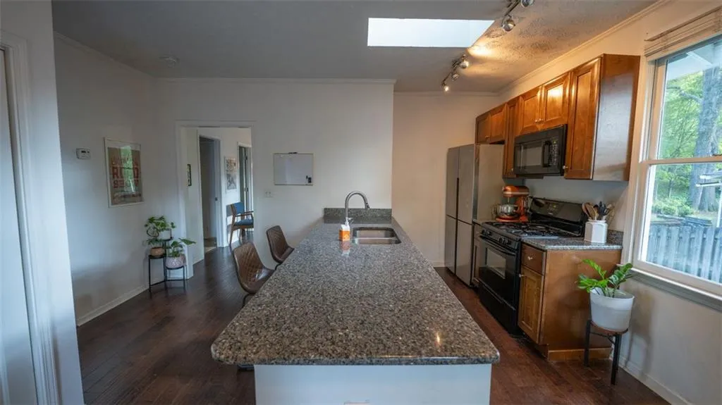 2881 Parrott Avenue Nw, Atlanta, Georgia 30318, 2 Bedrooms Bedrooms, ,2 BathroomsBathrooms,Residential,For Sale,2881 Parrott Avenue Nw,7568713