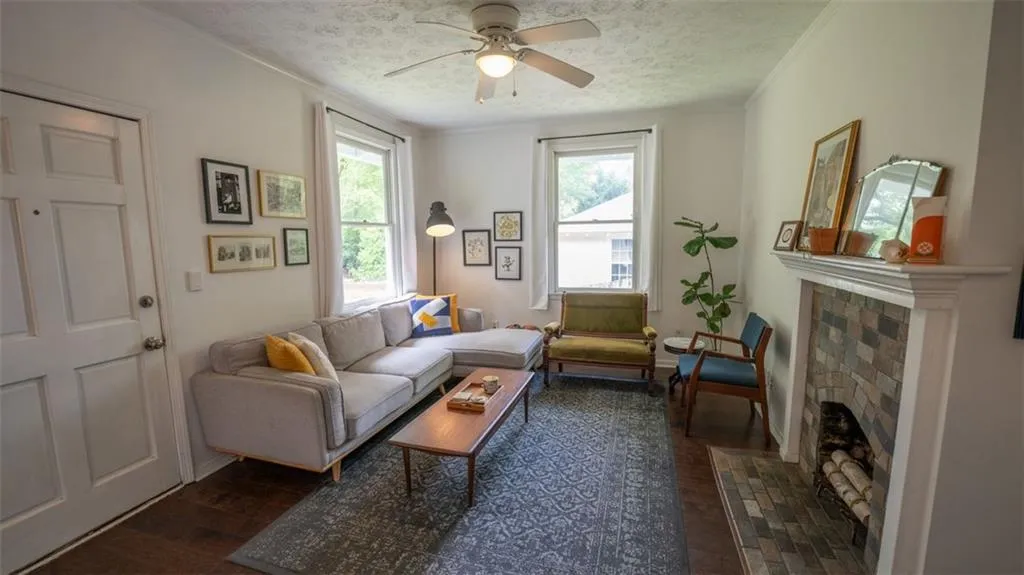 2881 Parrott Avenue Nw, Atlanta, Georgia 30318, 2 Bedrooms Bedrooms, ,2 BathroomsBathrooms,Residential,For Sale,2881 Parrott Avenue Nw,7568713