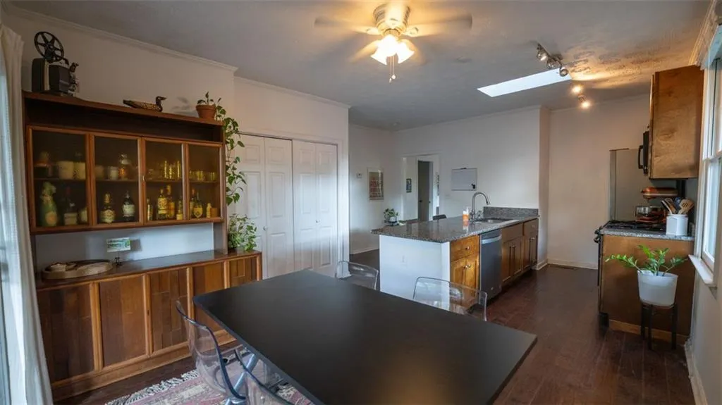 2881 Parrott Avenue Nw, Atlanta, Georgia 30318, 2 Bedrooms Bedrooms, ,2 BathroomsBathrooms,Residential,For Sale,2881 Parrott Avenue Nw,7568713