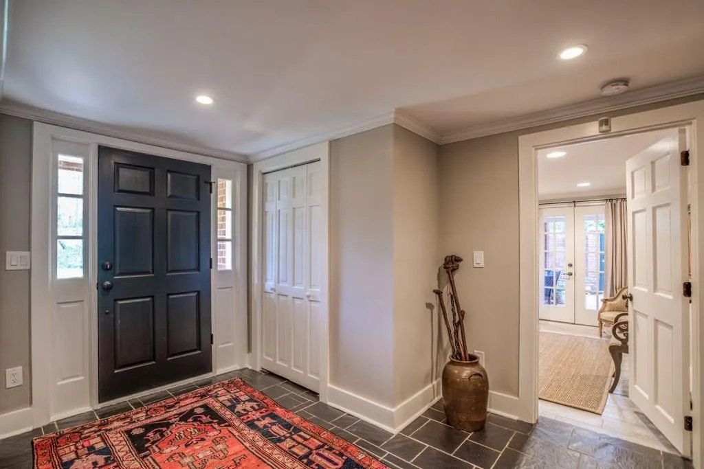 107 Jefferson Circle, Sandy Springs, Georgia 30328, 4 Bedrooms Bedrooms, ,3 BathroomsBathrooms,Residential,Sold,107 Jefferson Circle,6125796