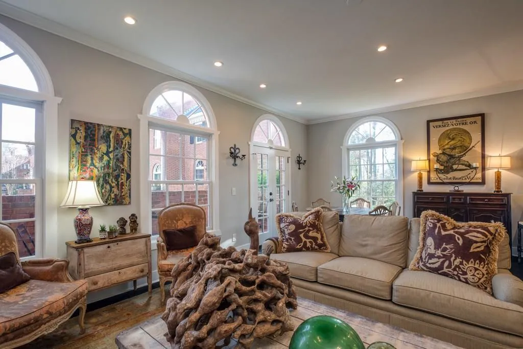 107 Jefferson Circle, Sandy Springs, Georgia 30328, 4 Bedrooms Bedrooms, ,3 BathroomsBathrooms,Residential,Sold,107 Jefferson Circle,6125796