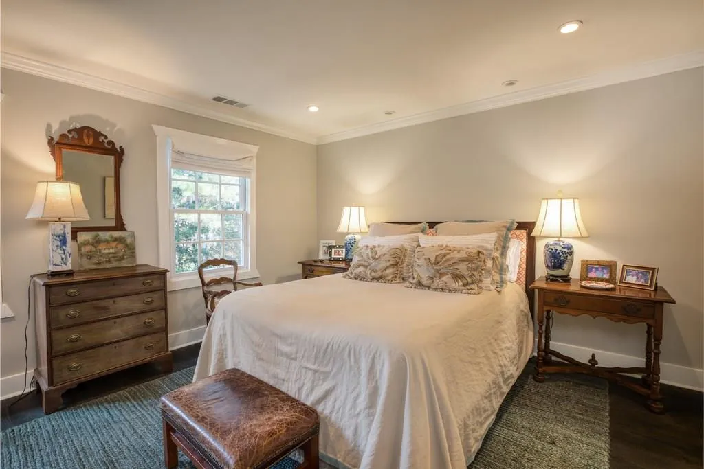 107 Jefferson Circle, Sandy Springs, Georgia 30328, 4 Bedrooms Bedrooms, ,3 BathroomsBathrooms,Residential,Sold,107 Jefferson Circle,6125796