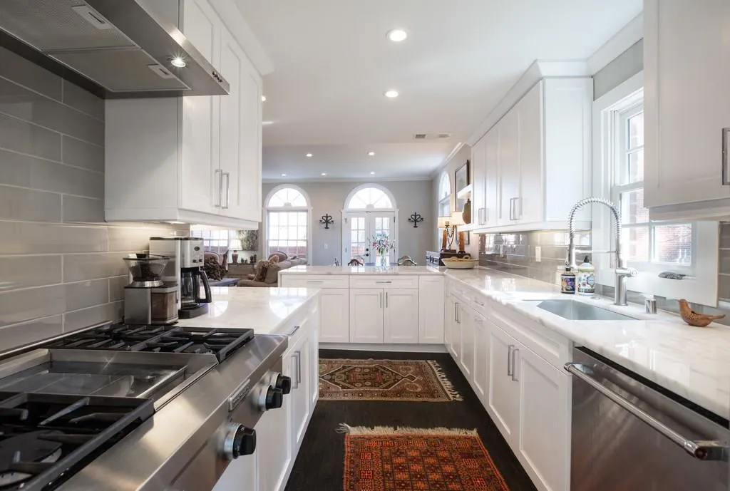 107 Jefferson Circle, Sandy Springs, Georgia 30328, 4 Bedrooms Bedrooms, ,3 BathroomsBathrooms,Residential,Sold,107 Jefferson Circle,6125796