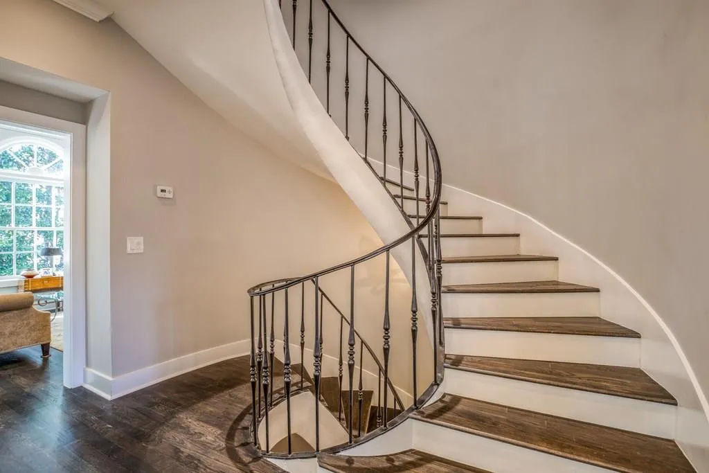 107 Jefferson Circle, Sandy Springs, Georgia 30328, 4 Bedrooms Bedrooms, ,3 BathroomsBathrooms,Residential,Sold,107 Jefferson Circle,6125796