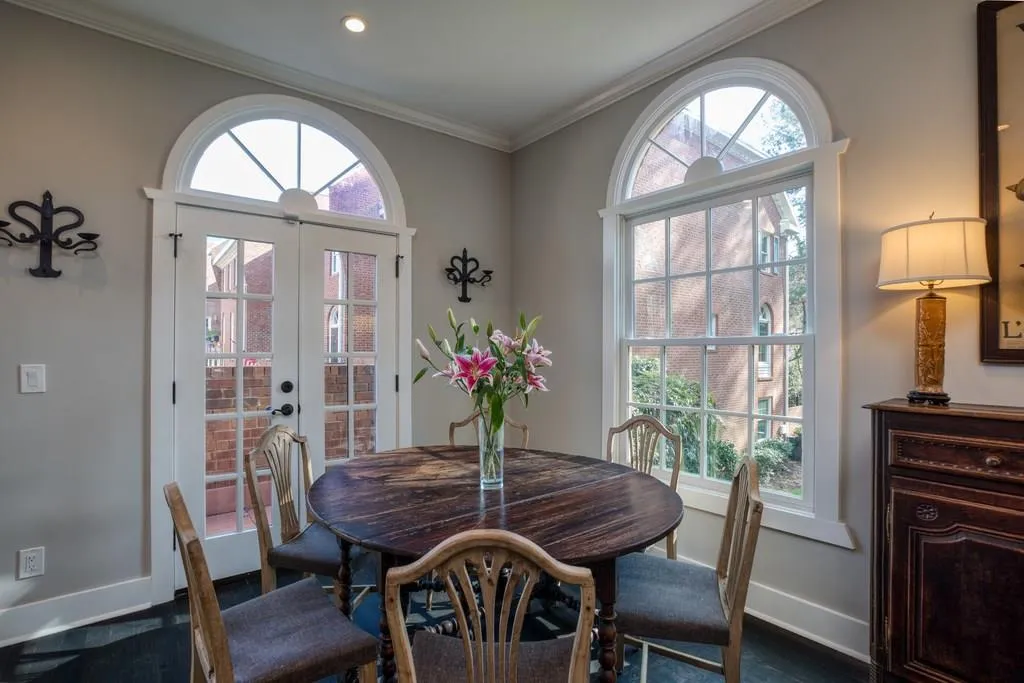 107 Jefferson Circle, Sandy Springs, Georgia 30328, 4 Bedrooms Bedrooms, ,3 BathroomsBathrooms,Residential,Sold,107 Jefferson Circle,6125796