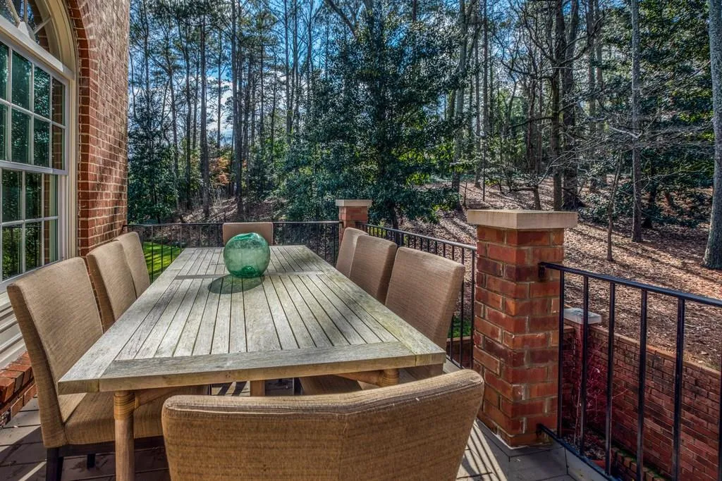 107 Jefferson Circle, Sandy Springs, Georgia 30328, 4 Bedrooms Bedrooms, ,3 BathroomsBathrooms,Residential,Sold,107 Jefferson Circle,6125796