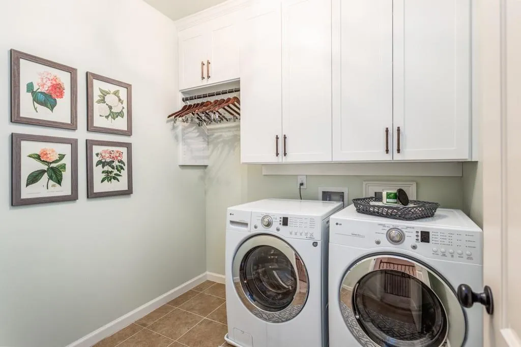 954 Opelousas Way, Sandy Springs, Georgia 30328, 3 Bedrooms Bedrooms, ,3 BathroomsBathrooms,Residential,Sold,954 Opelousas Way,6518855