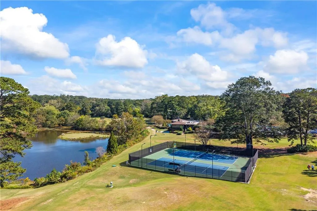 13 Chaumont Square Nw, Atlanta, Georgia 30327, 2 Bedrooms Bedrooms, ,2 BathroomsBathrooms,Residential,For Sale,13 Chaumont Square Nw,7664977