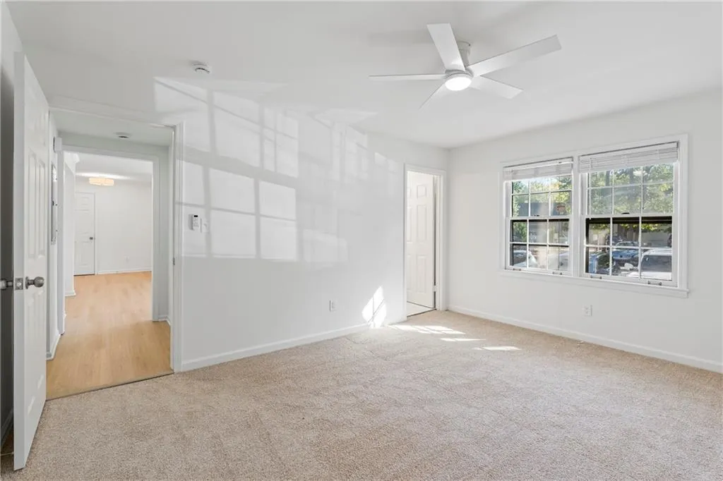 13 Chaumont Square Nw, Atlanta, Georgia 30327, 2 Bedrooms Bedrooms, ,2 BathroomsBathrooms,Residential,For Sale,13 Chaumont Square Nw,7664977