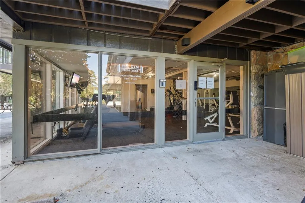 13 Chaumont Square Nw, Atlanta, Georgia 30327, 2 Bedrooms Bedrooms, ,2 BathroomsBathrooms,Residential,For Sale,13 Chaumont Square Nw,7664977