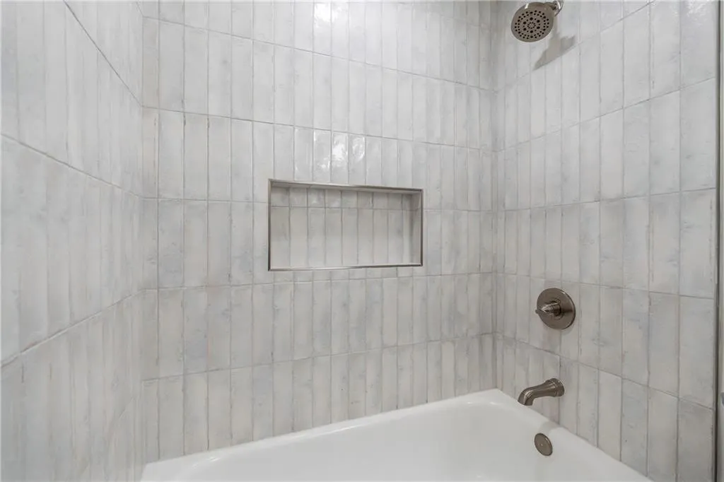 13 Chaumont Square Nw, Atlanta, Georgia 30327, 2 Bedrooms Bedrooms, ,2 BathroomsBathrooms,Residential,For Sale,13 Chaumont Square Nw,7664977