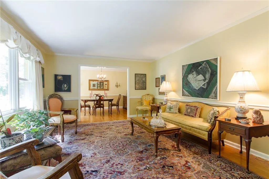 780 Starlight Lane, Atlanta, Georgia 30342, 4 Bedrooms Bedrooms, ,3 BathroomsBathrooms,Residential,Sold,780 Starlight Lane,5606674