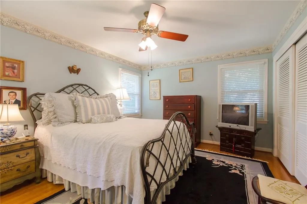 780 Starlight Lane, Atlanta, Georgia 30342, 4 Bedrooms Bedrooms, ,3 BathroomsBathrooms,Residential,Sold,780 Starlight Lane,5606674