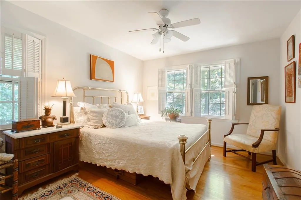 780 Starlight Lane, Atlanta, Georgia 30342, 4 Bedrooms Bedrooms, ,3 BathroomsBathrooms,Residential,Sold,780 Starlight Lane,5606674