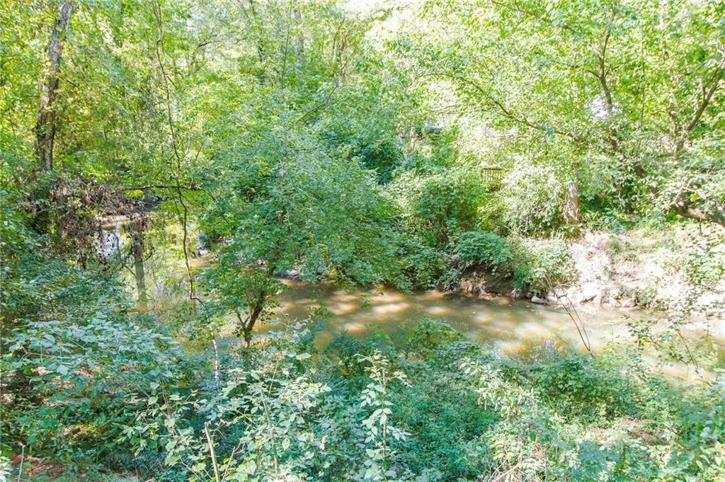 780 Starlight Lane, Atlanta, Georgia 30342, 4 Bedrooms Bedrooms, ,3 BathroomsBathrooms,Residential,Sold,780 Starlight Lane,5606674