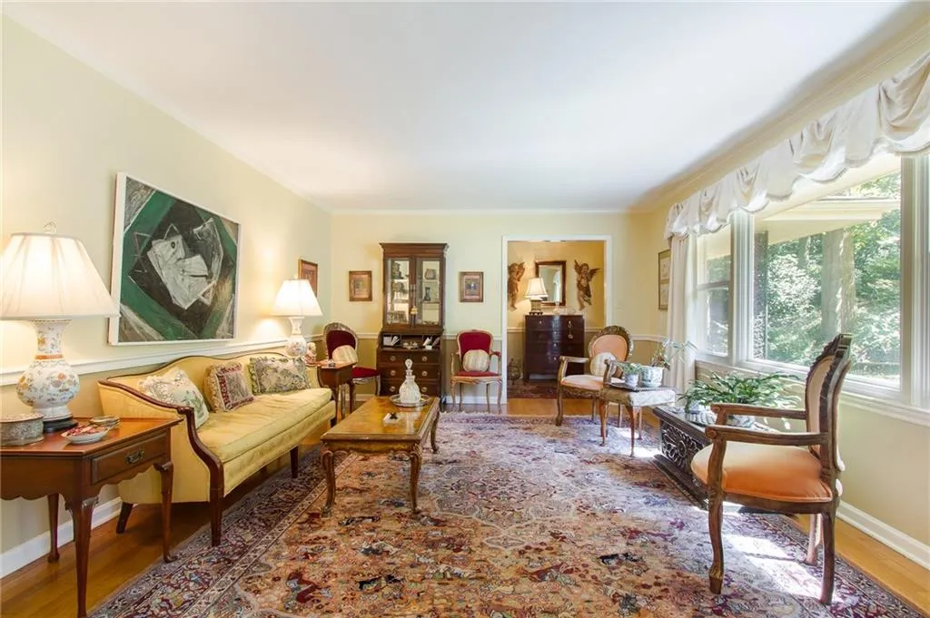 780 Starlight Lane, Atlanta, Georgia 30342, 4 Bedrooms Bedrooms, ,3 BathroomsBathrooms,Residential,Sold,780 Starlight Lane,5606674