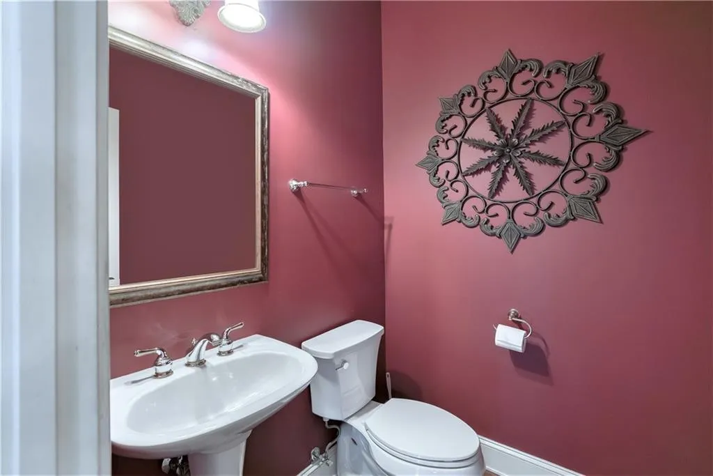 440 Wembley Circle, Sandy Springs, Georgia 30328, 3 Bedrooms Bedrooms, ,3 BathroomsBathrooms,Residential,Sold,440 Wembley Circle,6941691