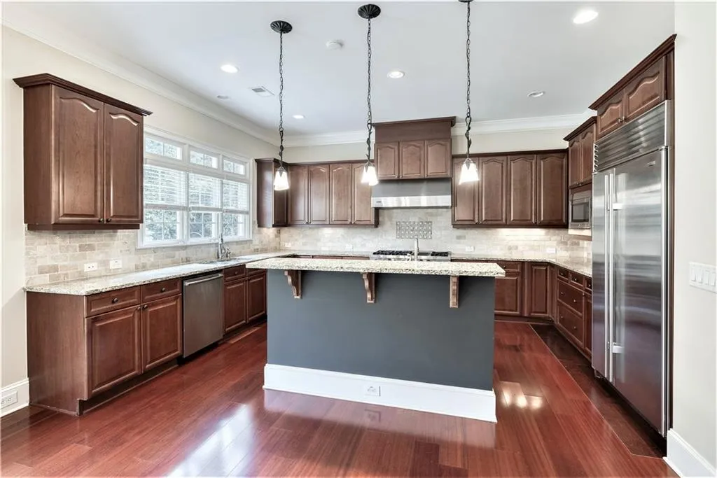 440 Wembley Circle, Sandy Springs, Georgia 30328, 3 Bedrooms Bedrooms, ,3 BathroomsBathrooms,Residential,Sold,440 Wembley Circle,6941691