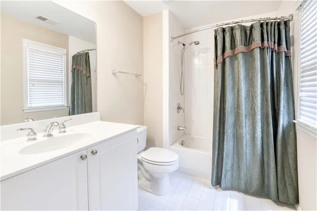 440 Wembley Circle, Sandy Springs, Georgia 30328, 3 Bedrooms Bedrooms, ,3 BathroomsBathrooms,Residential,Sold,440 Wembley Circle,6941691