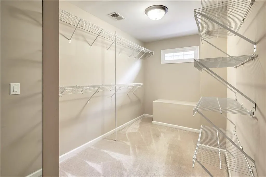 440 Wembley Circle, Sandy Springs, Georgia 30328, 3 Bedrooms Bedrooms, ,3 BathroomsBathrooms,Residential,Sold,440 Wembley Circle,6941691