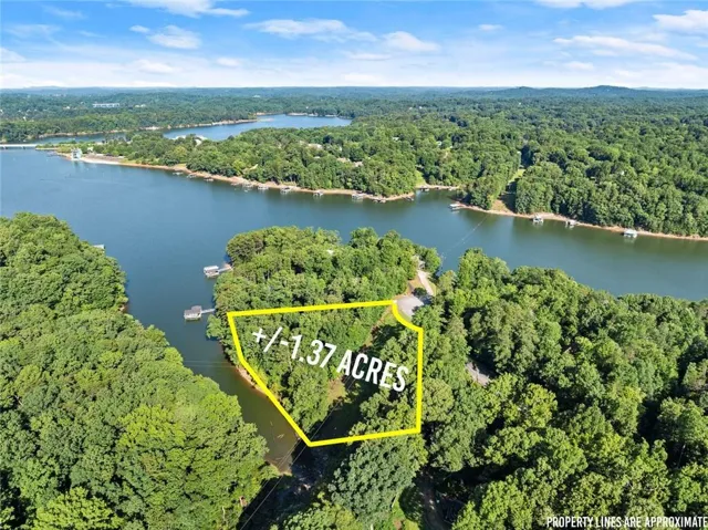 3199 Lotheridge Road, Gainesville, Georgia 30501