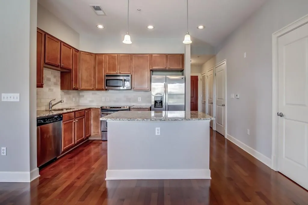 200 River Vista Drive Unit 708, Atlanta, Georgia 30339, 2 Bedrooms Bedrooms, ,2 BathroomsBathrooms,Residential,Sold,200 River Vista Drive Unit 708,5734347