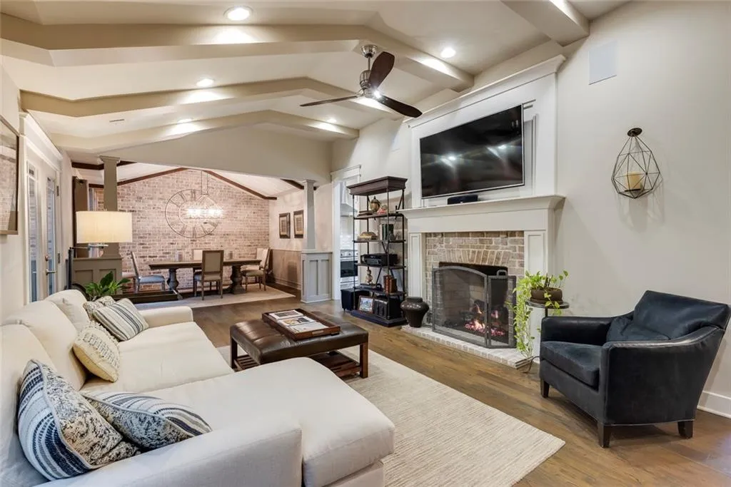 6335 Cherry Tree Lane, Sandy Springs, Georgia 30328, 3 Bedrooms Bedrooms, ,2 BathroomsBathrooms,Residential,For Sale,6335 Cherry Tree Lane,7672908