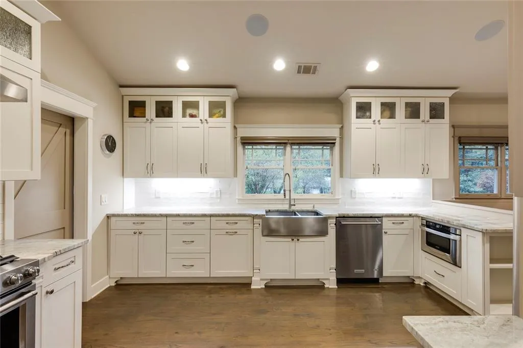 6335 Cherry Tree Lane, Sandy Springs, Georgia 30328, 3 Bedrooms Bedrooms, ,2 BathroomsBathrooms,Residential,For Sale,6335 Cherry Tree Lane,7672908